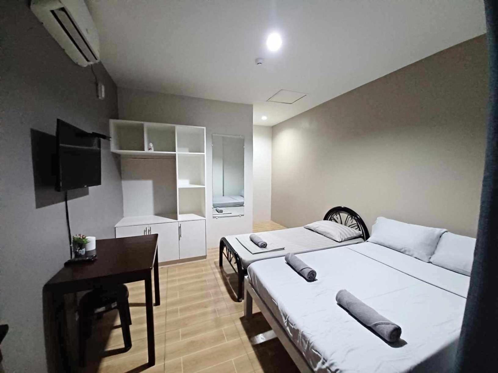 2020 Travelers Inn Dumaguete City Eksteriør billede
