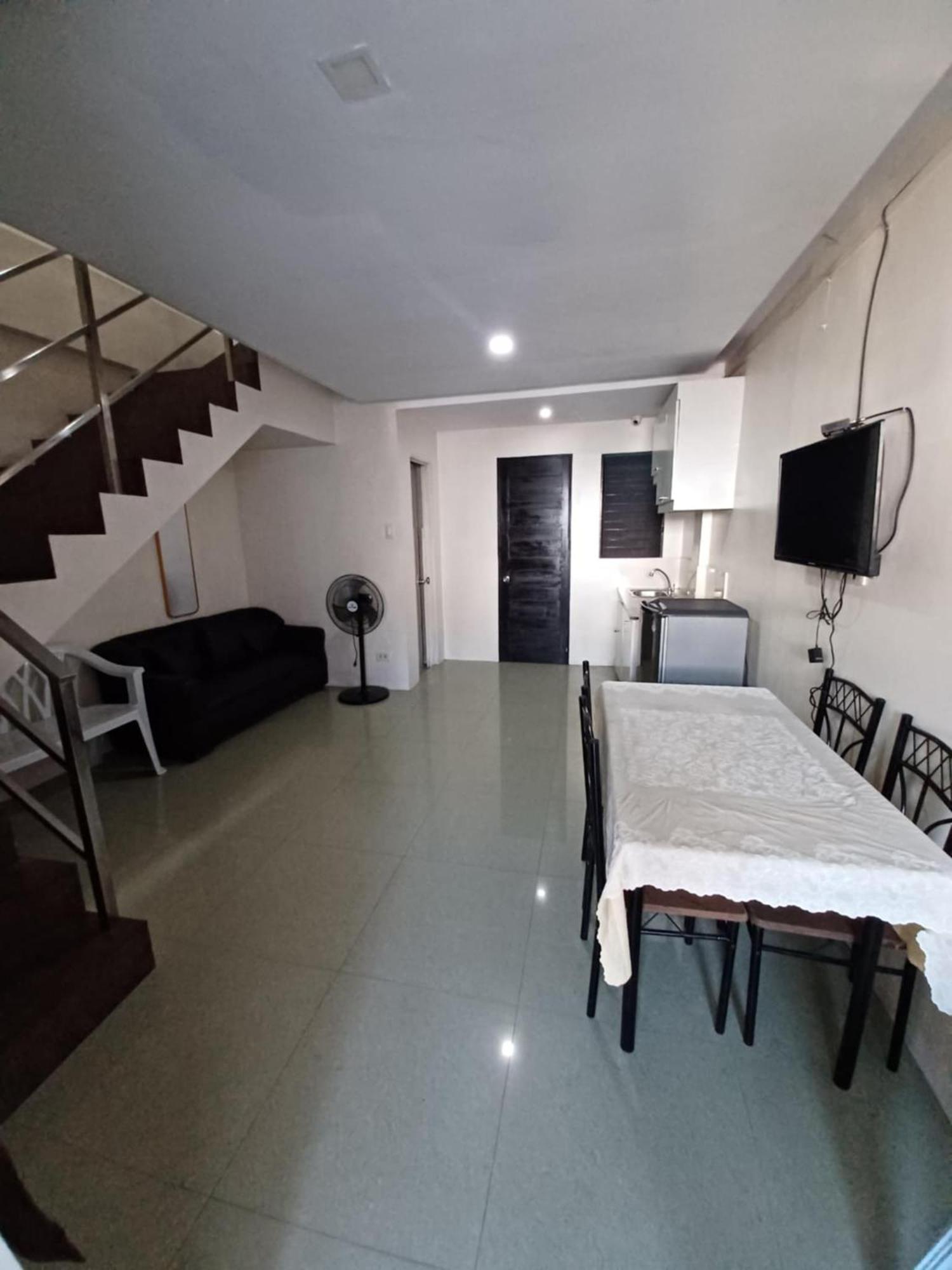 2020 Travelers Inn Dumaguete City Eksteriør billede
