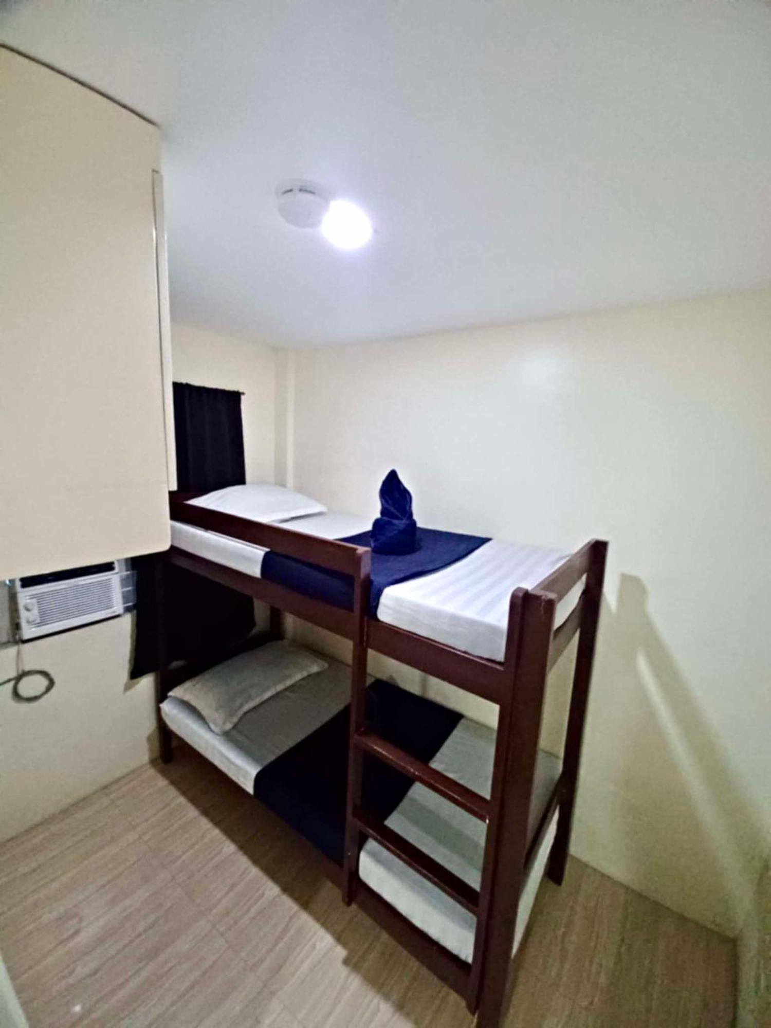 2020 Travelers Inn Dumaguete City Eksteriør billede